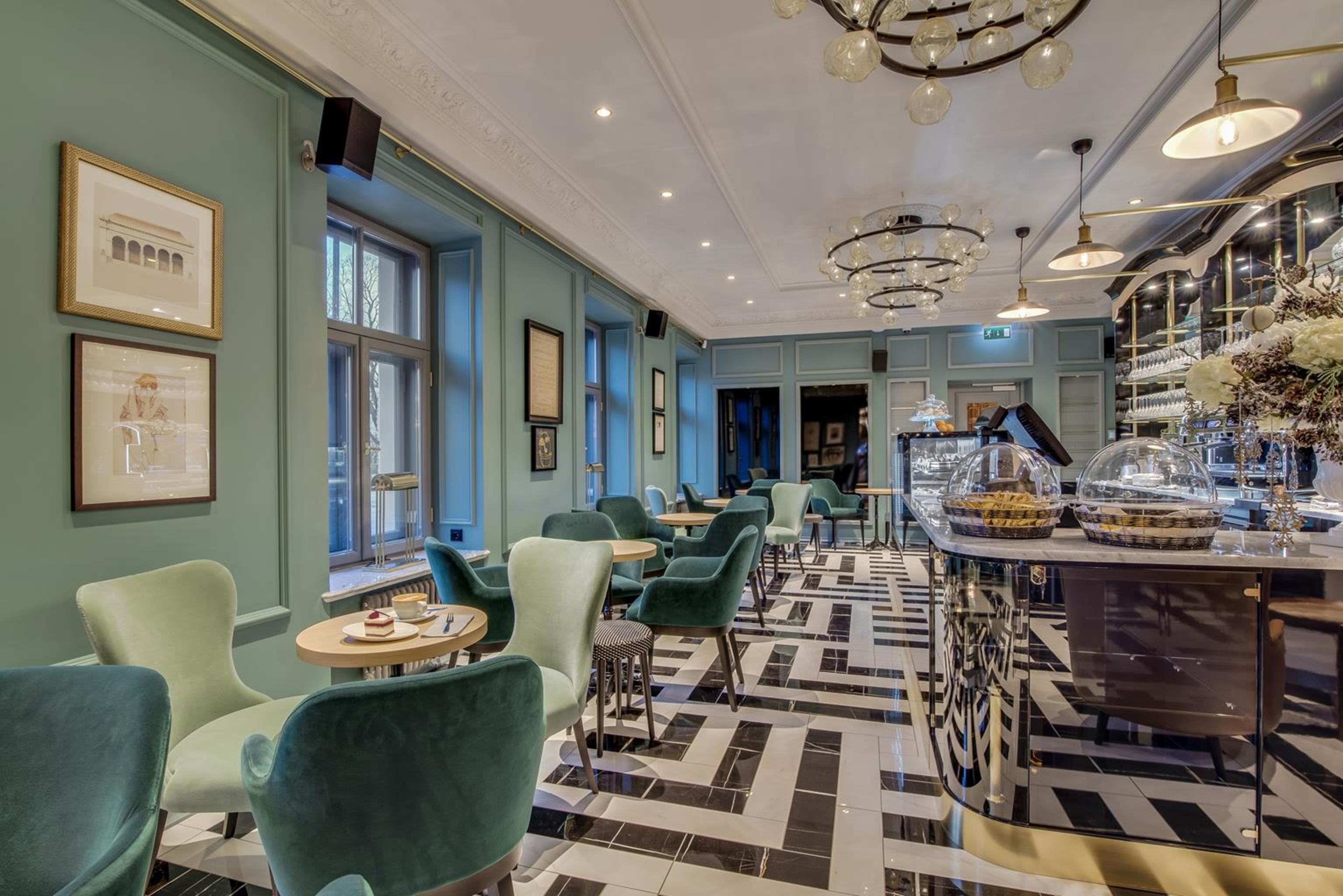 그랜드 포트 바이 세마라 호텔 리가 외부 사진 The interior of the restaurant