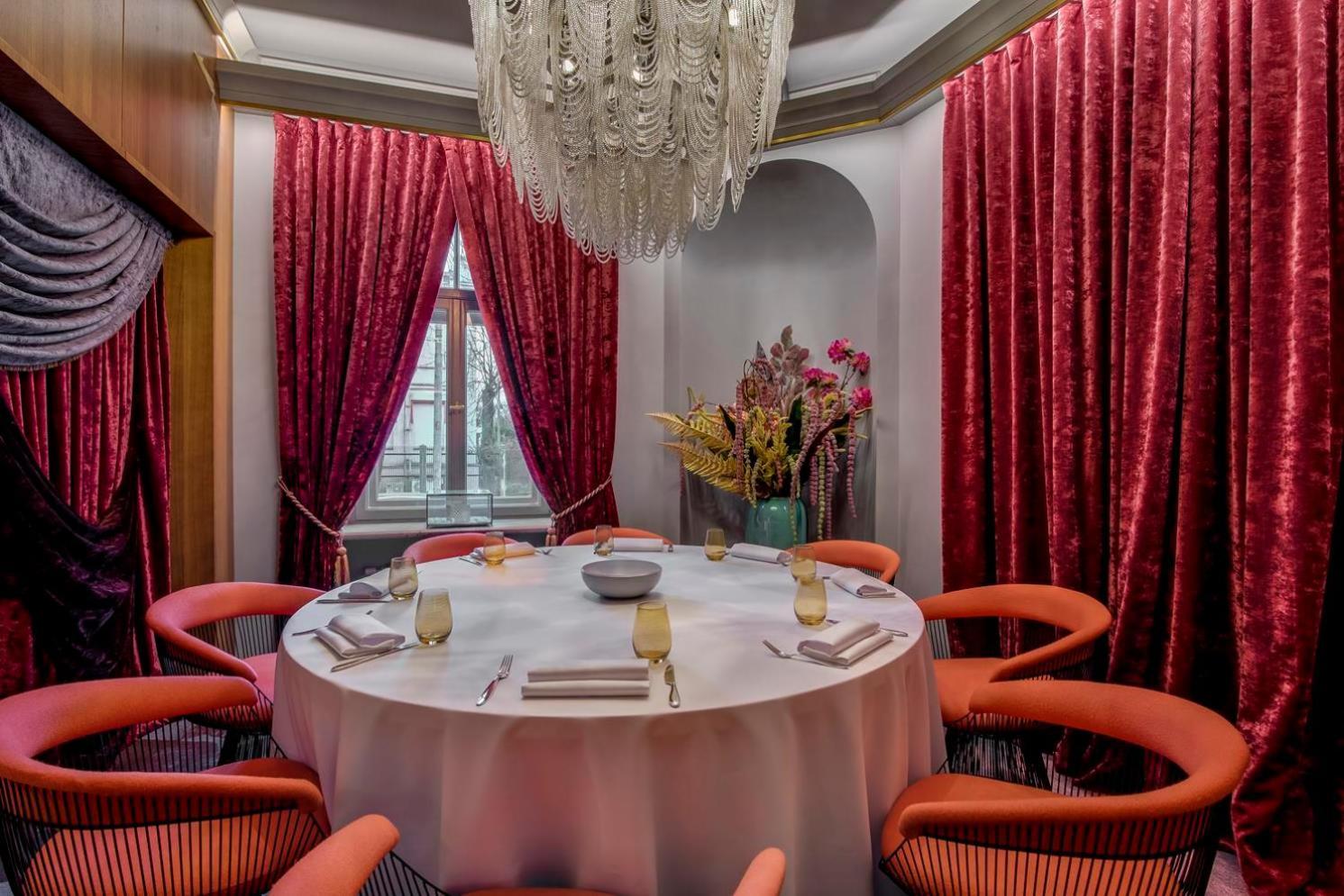 그랜드 포트 바이 세마라 호텔 리가 외부 사진 Private dining room at the restaurant