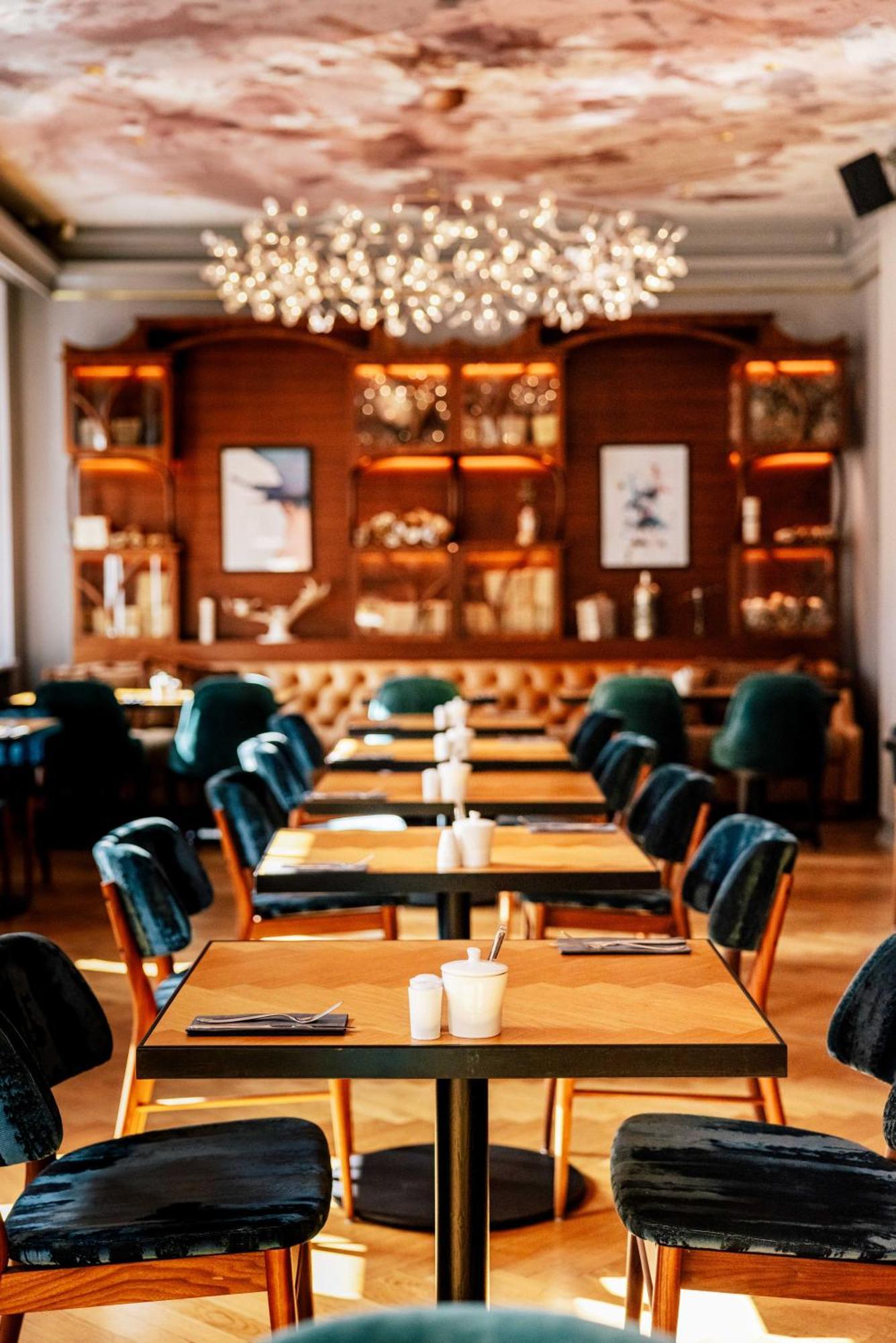 그랜드 포트 바이 세마라 호텔 리가 외부 사진 Restaurant interior