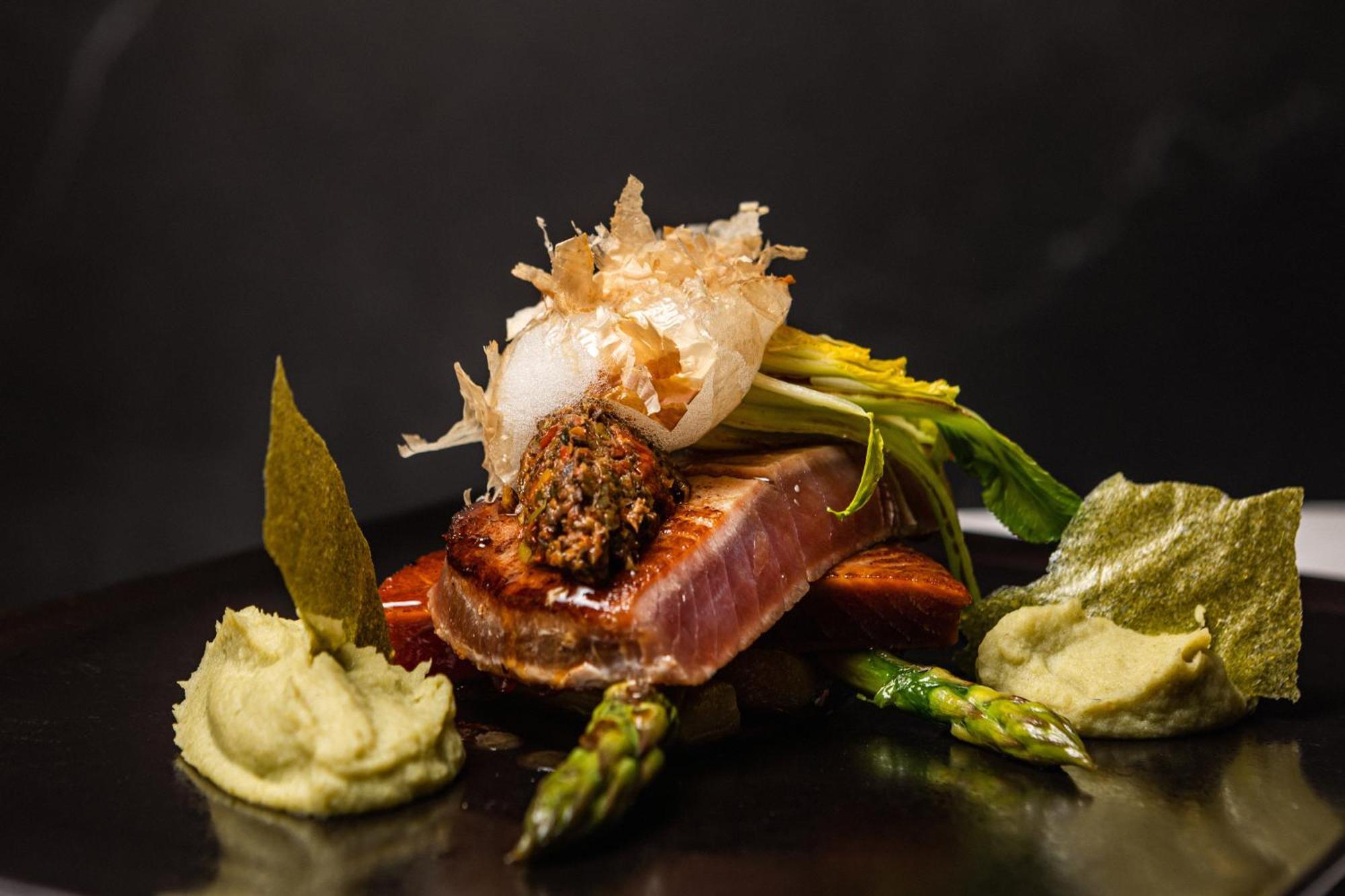 그랜드 포트 바이 세마라 호텔 리가 외부 사진 A modern French dish