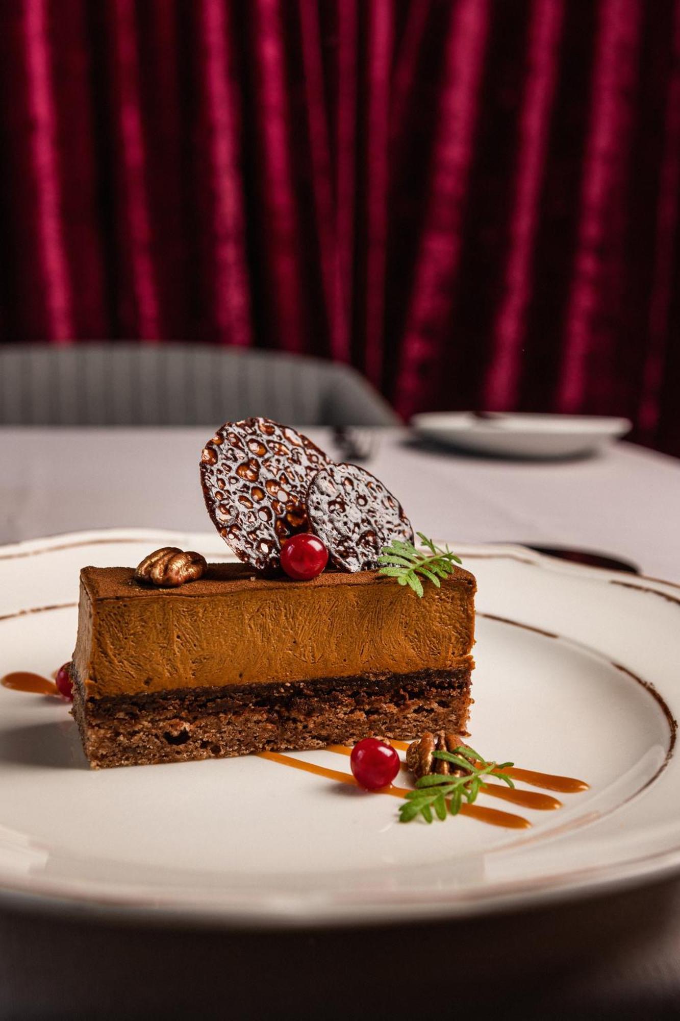 그랜드 포트 바이 세마라 호텔 리가 외부 사진 A chocolate dessert