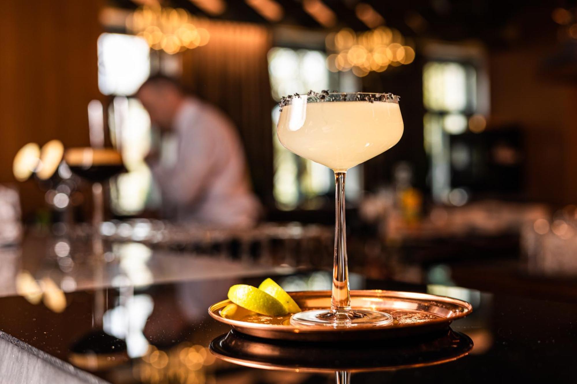 그랜드 포트 바이 세마라 호텔 리가 외부 사진 A margarita cocktail