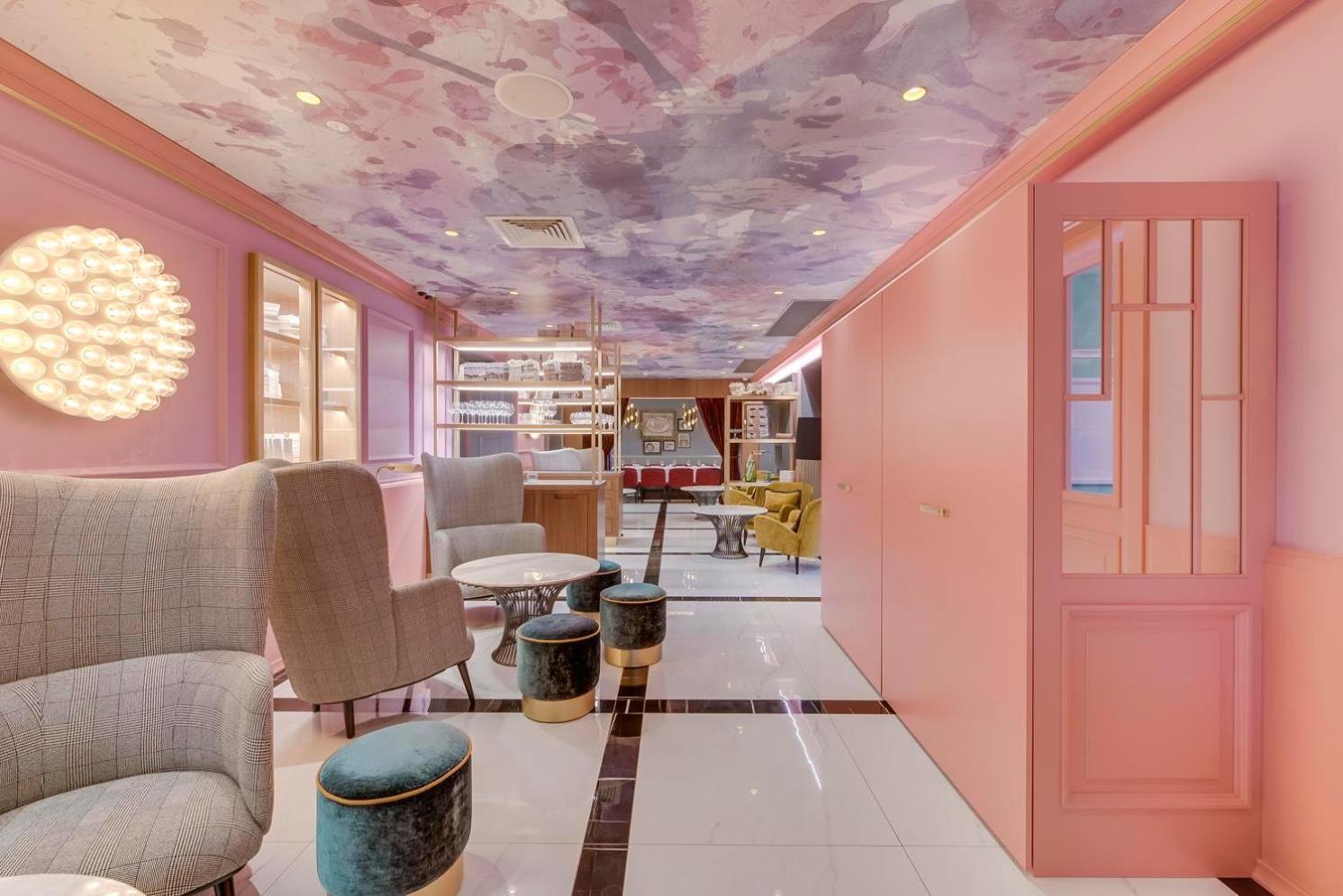그랜드 포트 바이 세마라 호텔 리가 외부 사진 The interior of the hotel